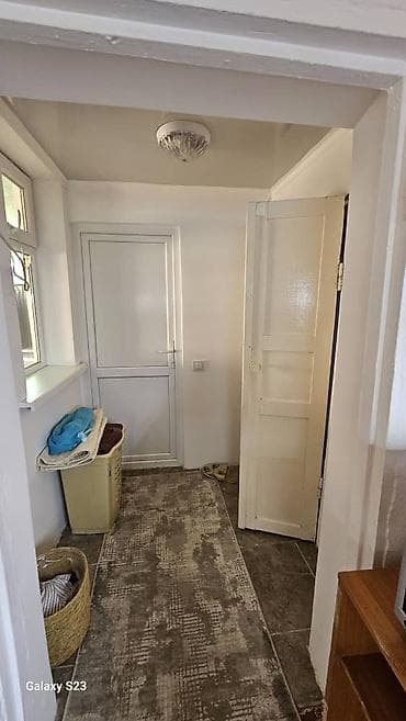 Үйлөр: 🏡 **ПРОДАЁТСЯ ДОМ В РАЙОНЕ ПАРКА ТУЛЕБЕРДИЕВА!** 📍 **ж/м Салам-Алик** — 6