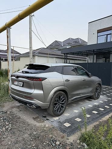 полики byd e2: Changan Uni-Z: 2025 г., 1.5 л, Робот, Бензин, Кроссовер — 2