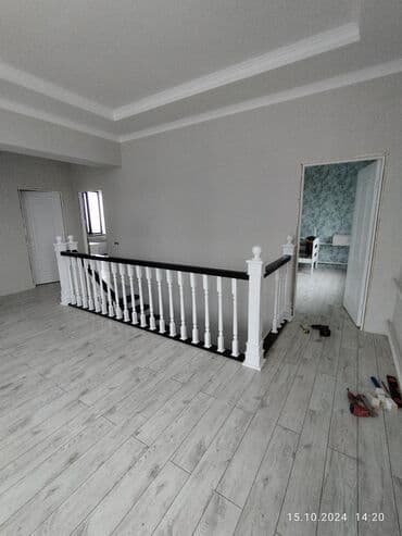 Дизайн, проектирование: Деревянная лестница Для дома, Форма лестницы: П-образная — 23