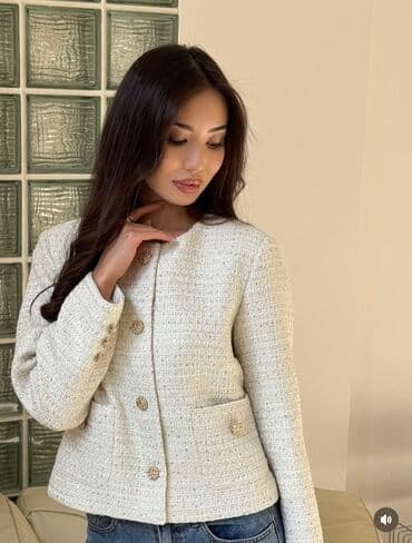 пиджаки женские бишкек: Твидовый жакет в светлом молочном оттенке. - Прямой укороченный — 4