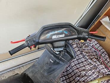 купить трехколесный электроскутер бу: Тип скутера Daelim, 50 куб. см, Бензин — 3