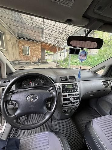 рено рапид: Toyota Avensis Verso: 2002 г., 2 л, Автомат, Газ, Минивэн — 9