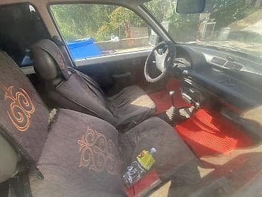перекурить авто: Daihatsu Mira: 1990 г., Механика, Хэтчбэк — 3