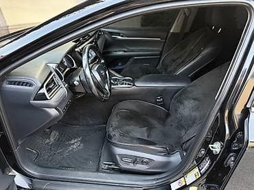 Продажа авто: Toyota Camry: 2019 г., Гибрид, Седан — 7
