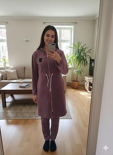 Платья: Домашний комплект из мягкого велюра в сливовом цвете. - Состав — 1