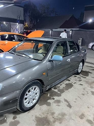 Nissan Primera: 2000 г., Механика, Бензин, Седан