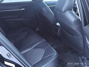 forester 2009: Toyota Camry: 2017 г., 2.5 л, Автомат, Бензин, Седан — 8