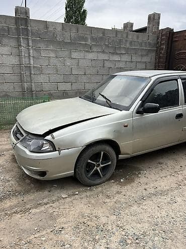 нексе: Daewoo Nexia: 2010 г., Седан — 4