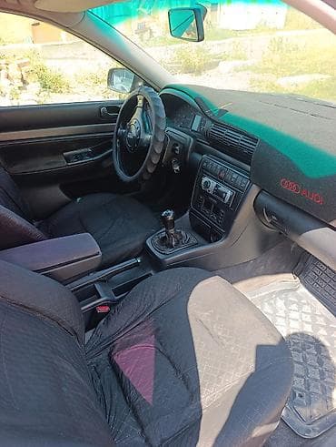 капот на ауди 100: Audi A4: 1996 г., 1.6 л, Механика, Бензин, Седан — 4