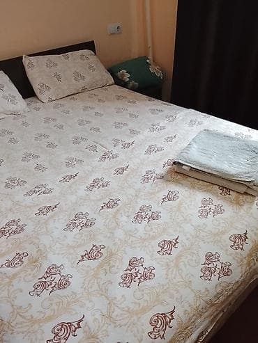 двух спальное: Двуспальная кровать с комплектом постельных принадлежностей для — 2
