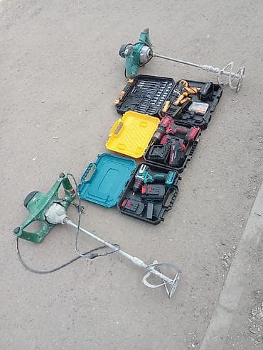 Инструменты для ремонта и строительства: - Шуруповёрты в кейсах с