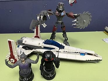 lego оружие: Конструкторы LEGO – набор космического корабля и фигурка боевого — 1