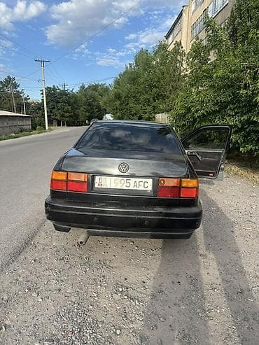 merc 814: Volkswagen Vento: 1993 г., 1.8 л, Механика, Газ, Седан — 3