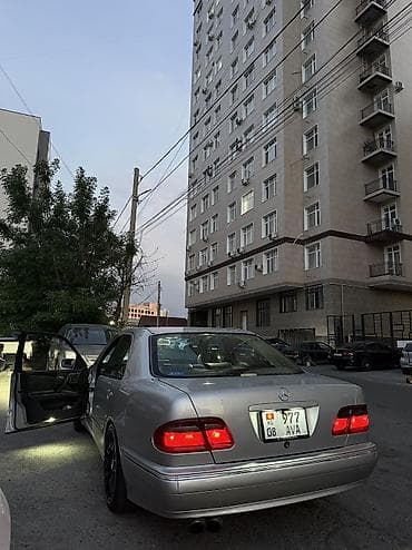 туманник 210: Mercedes-Benz E-Class: 1999 г., 3.2 л, Автомат, Бензин, Седан — 3