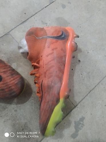 Футбольные бутсы Nike с носком-«гольфом» (коллекция с шнуровкой — 6