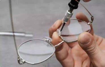 ремонт чемоданов рядом со мной: Ремонт очков в оптике «Карек» Адрес первый: г. Бишкек, ул. Киевская — 2