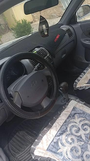 продаю карина: Hyundai Accent: 2001 г., 1.6 л, Автомат, Бензин, Седан — 6