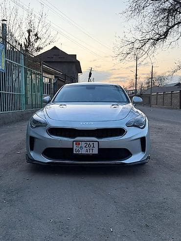 Kia Stinger: 2017 г., 2 л, Автомат, Бензин, Лифтбек — 5