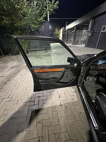 мерседес бенз 814: Mercedes-Benz W124: 1993 г., 2.2 л, Ручные, Бензин, Седан — 4