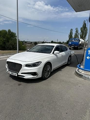 велтмейстер авто: Белый седан бизнес‑класса с выразительной решёткой радиатора — 1