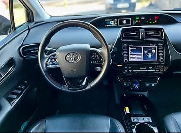 газ болон на авто: Toyota Prius: 2020 г., 1.8 л, Вариатор, Гибрид, Хэтчбэк — 5