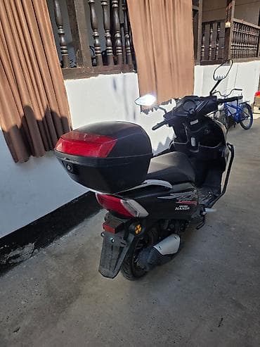 Скутеры: Тип скутера 125 куб. см, Бензин, Б/у — 3