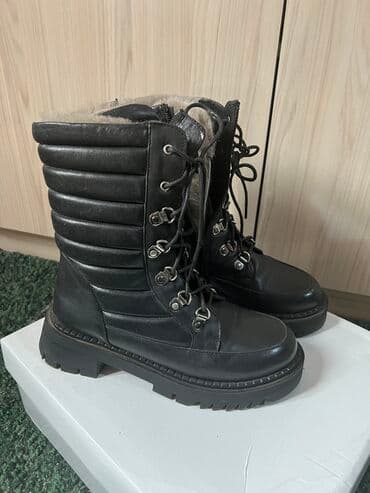 сапоги зимние женские натуральная кожа натуральный мех распродажа: Продаю зимние ботинки. Натуральная кожа и натуральный мех. Обули один — 2