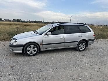 Унаа: Toyota Avensis: 2001 г., 2 л, Кол менен иштөөчү, Дизель, Универсал — 4