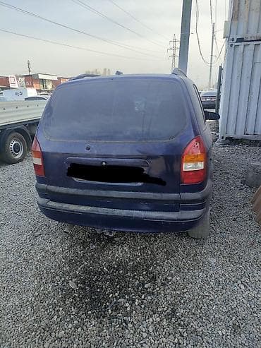 honda inside: Opel Zafira: 2004 г., 1.8 л, Автомат, Бензин, Минивэн — 2