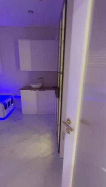 ошском рынке: Аренда/предоставление коммерческого помещения с витринными окнами в — 6