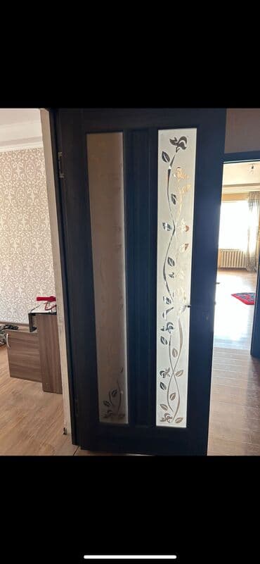 Двери 700 сом, писать и звонить на номер