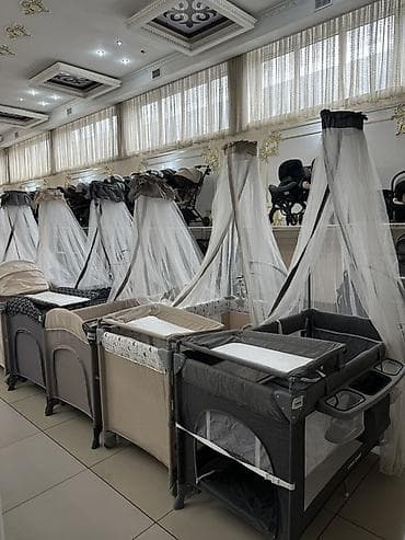 детская кроватка с пеленальным столиком: Манеж-кровать, Раскладной, Другой материал — 1