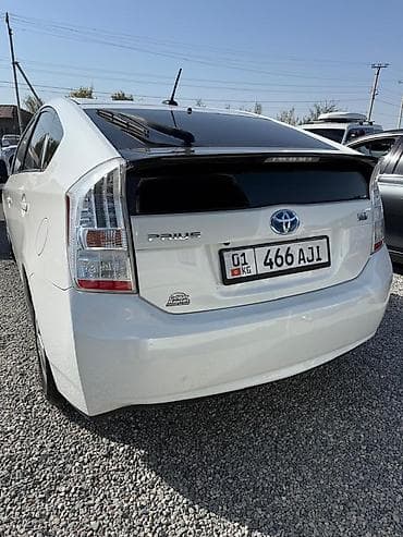 женщин: Toyota Prius: 2011 г., 1.8 л, Автомат, Гибрид, Хэтчбэк — 3