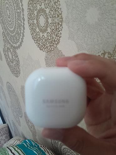 Наушники: Беспроводные вкладыши наушники, Samsung, Galaxy Buds Live, Новый — 1