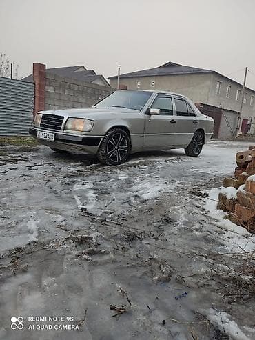 крыло 124: Mercedes-Benz W124: 1991 г., Седан — 3