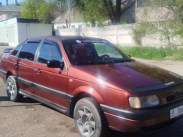Продажа авто: Volkswagen Passat: 1989 г., Седан — 4