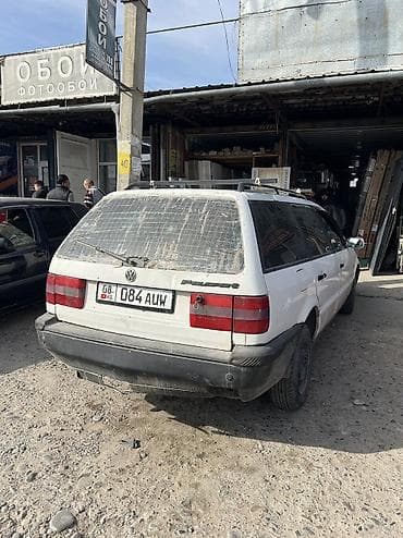 Volkswagen Passat: 1992 г., 2 л, Механика, Бензин, Универсал — 8