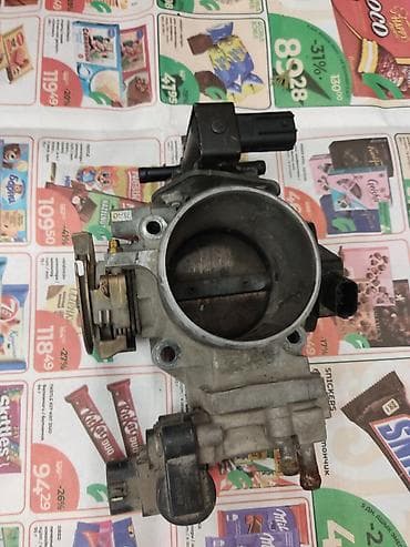 down pipe: Дроссельная заслонка Honda 2003 г., Б/у, Оригинал, Япония — 3