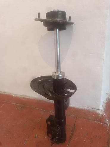 Передний амортизатор Toyota