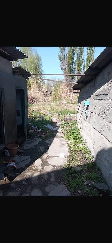 Дома: Срочно! Дом старый, плюс летняя кухня старая, гараж (дом не жилой — 7