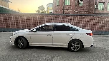 santa fe 4: Hyundai Sonata: 2023 г., 2 л, Автомат, Газ, Седан — 5