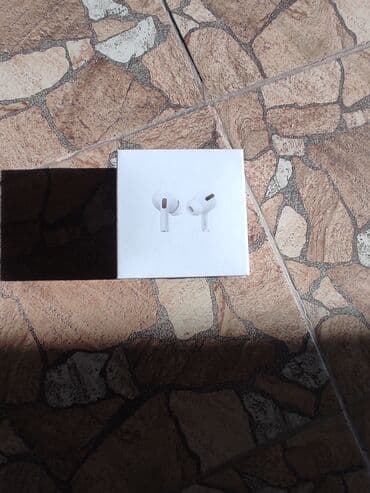 чехол на айрподс: AirPods Pro (копия AAA+) — 800 сом Полностью новые. Запечатанные — 15