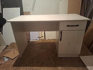 white board: Компьютерный стол, С полками — 2