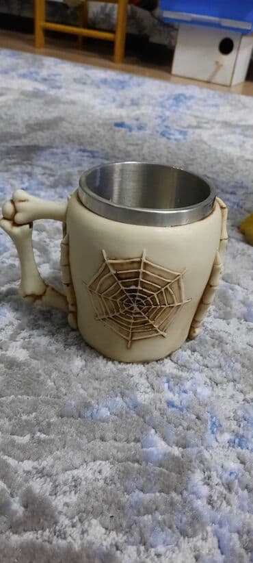 сувениры из кости: Продаю сувенирную крушку череп в отличном состоянии не где не сломан — 2