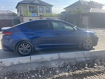 cdi 2 7: Hyundai Elantra: 2018 г., 2 л, Автомат, Бензин, Седан — 4