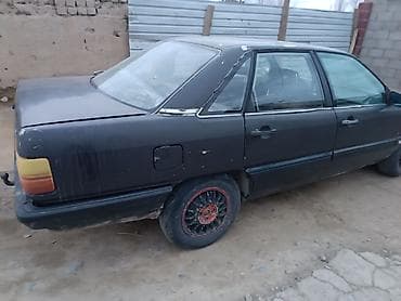 е 52: Audi 100: 1985 г., 1.8 л, Седан — 2