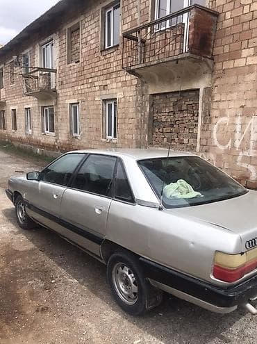 Audi: Audi 100: 1989 г., 2 л, Механика, Бензин, Седан — 4