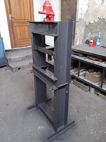 Пресс с домкратом домкрат 16 тонн.швеллер 12.цена окончательная
