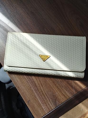 Бижутерия: Набор женских аксессуаров (4 предмета):

за всё - 500 сом — 2