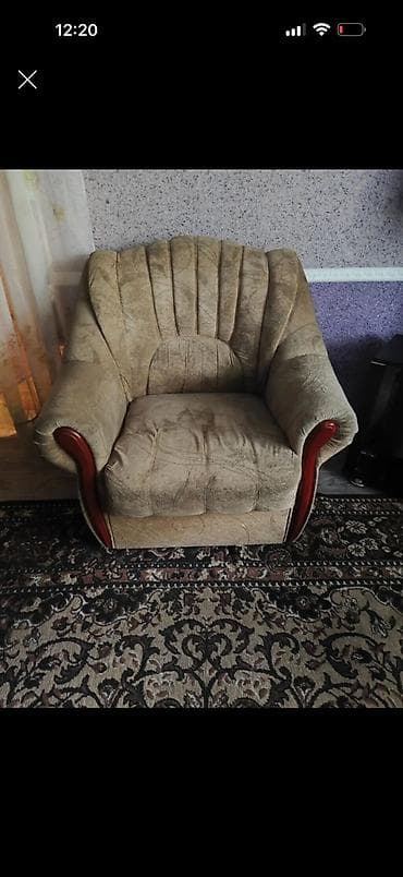 диван угловой: Угловой мягкий диван с обивкой из велюровой ткани бежево-песочного — 2